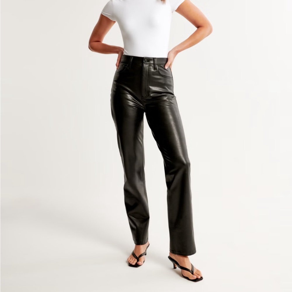 Abercrombie & Fitch - The 90s straight ultra high rise - Leather - Curve Love